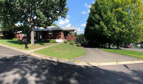 2nd image of 702 Hill Ave