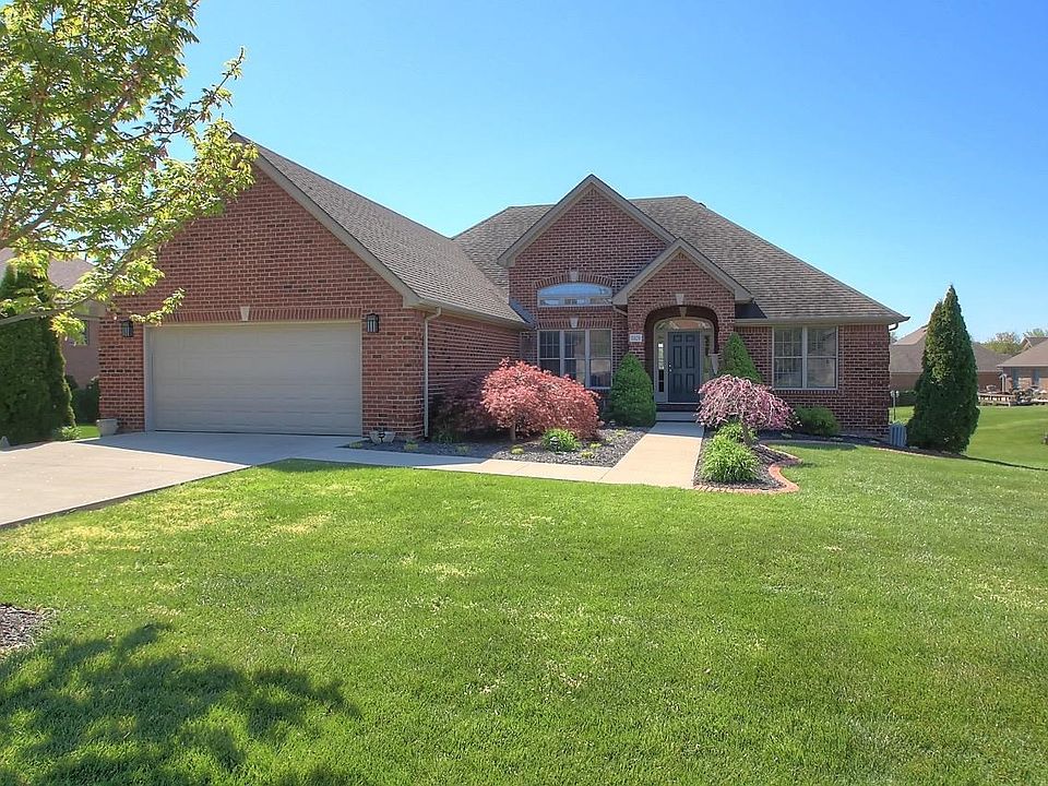 1st image of 1029 Bay Colony Dr