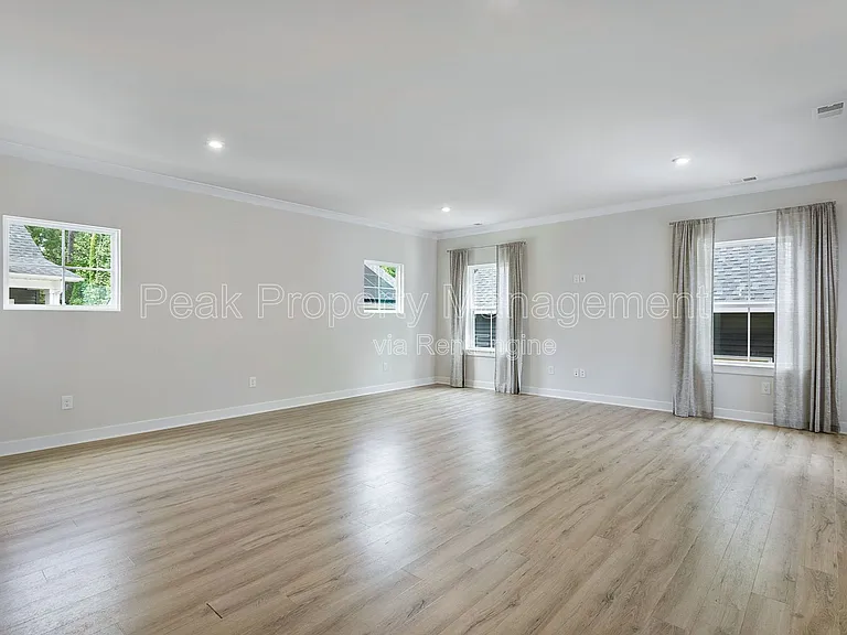1633 Bilder Ct — Photo 5