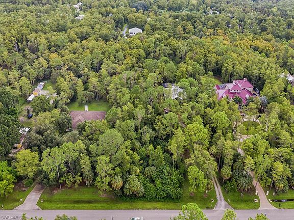 3rd image of 5221 Hickory Wood Dr