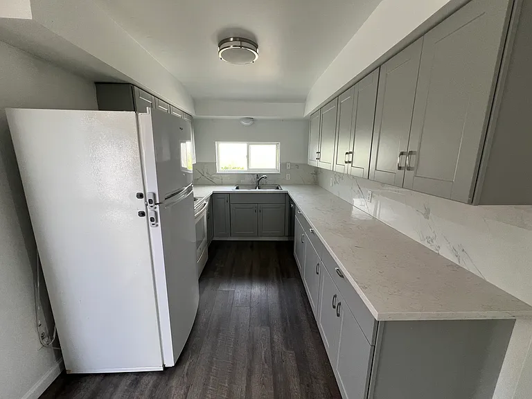 1220 NE 84th Ave — Photo 10