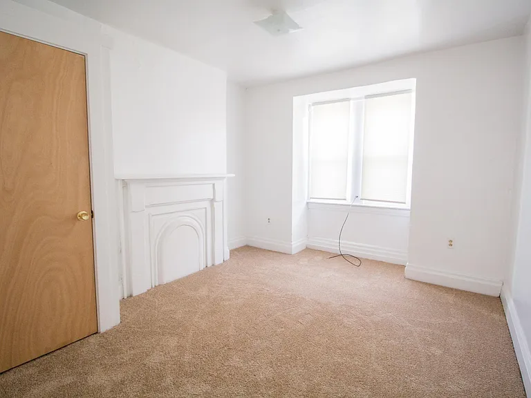 300 Miltenberger St — Photo 4
