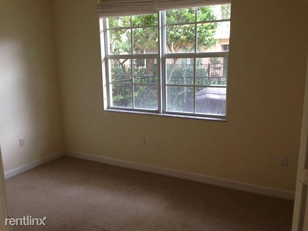 5207 Lake Boulevard 5