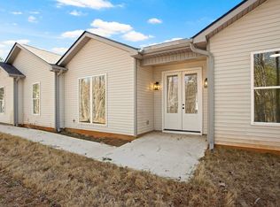 222 Old Mill Rd, Travelers Rest, SC 29690