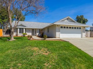 1398 Hermitage Ct, Redding, CA 96002