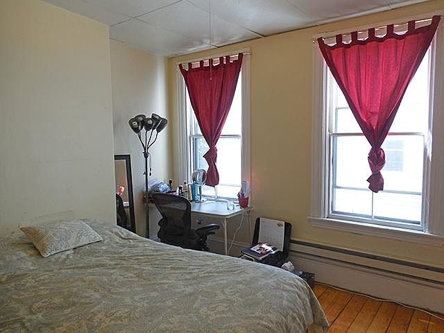 2nd image of 363 Prospect St #02