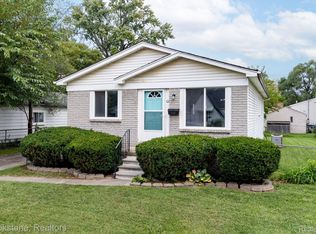62 W Barrett Ave, Madison Heights, MI 48071