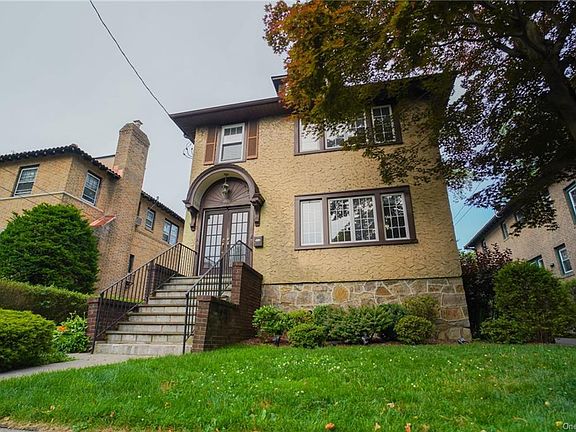 2nd image of 371 Hayward Ave