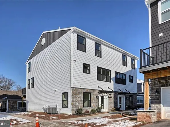 117 High Pointe Dr, Hummelstown, PA 17036