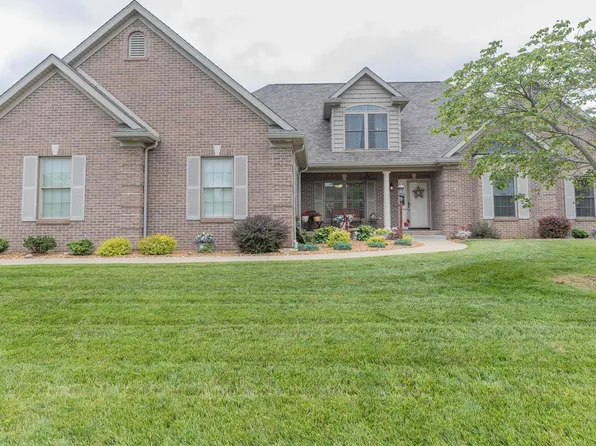 706 E Edinborough Ct, Haubstadt, IN 47639