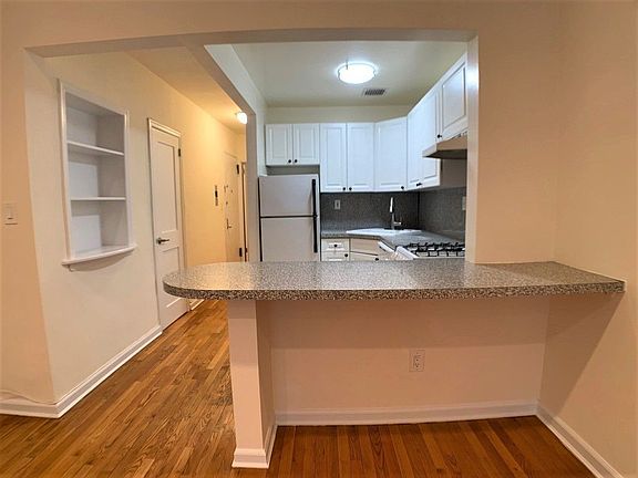 5th image of 330 E 77th St APT 2C