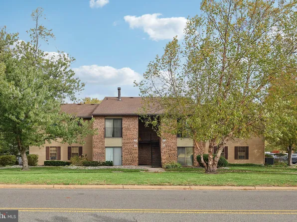 7 Sumac Ct, Mount Laurel, NJ 08054