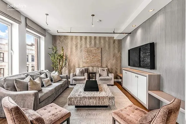 Sold by Sotheby's International Realty | media 1