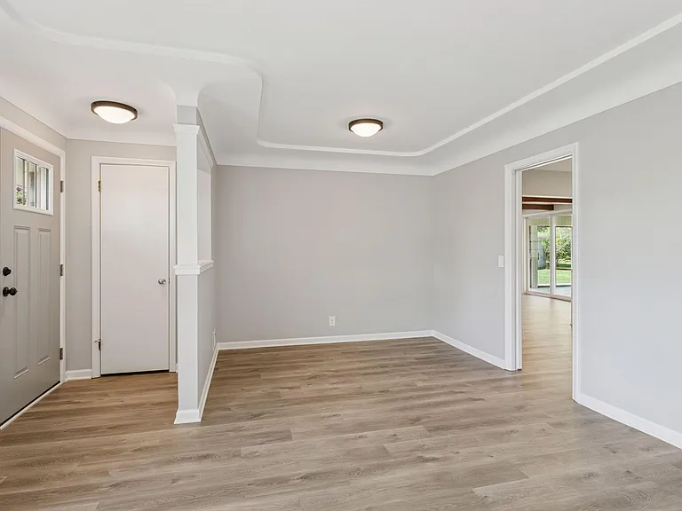 6416 Wilryan Ave — Photo 7