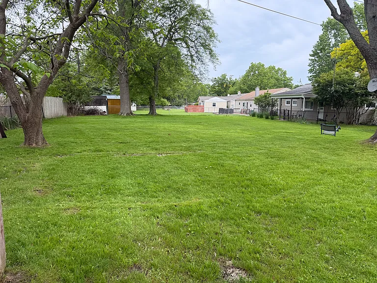 9047 Newkirk Dr — Photo 5