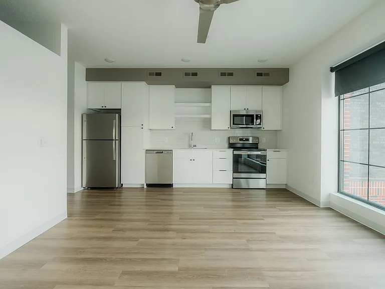 Reserve At Jordan Creek — Photo 12