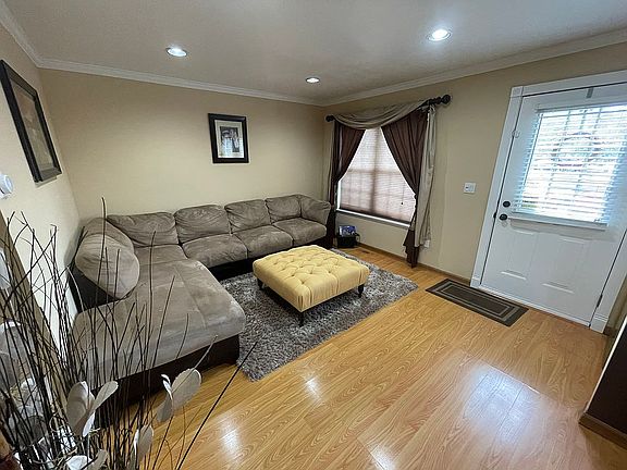 5th image of 36510 Park Place Dr