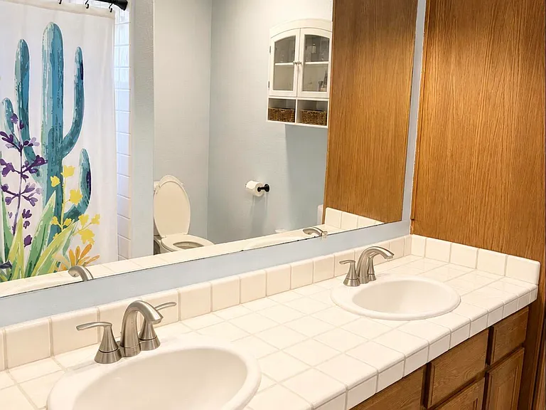 7026 E Sunnyside Dr — Photo 12