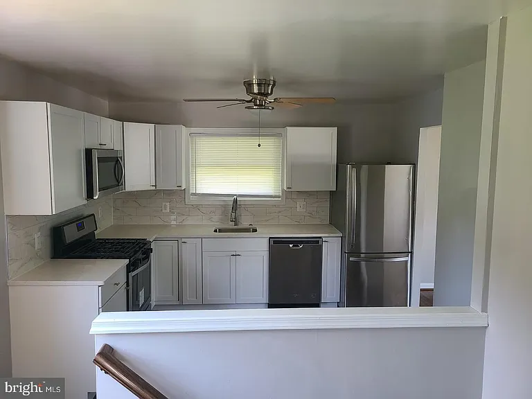 7657 3rd Ave — Photo 7