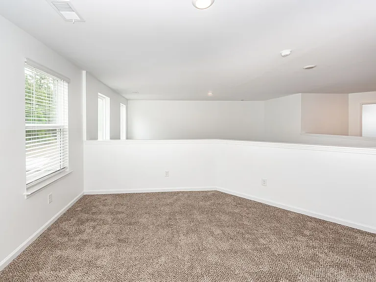 715 Hilchot Dr — Photo 34