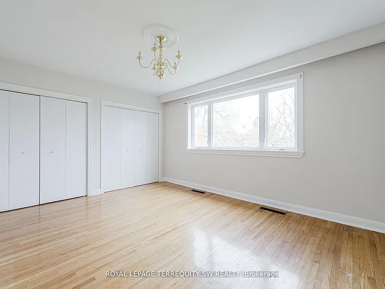 35 Euphrasia Dr — Photo 31