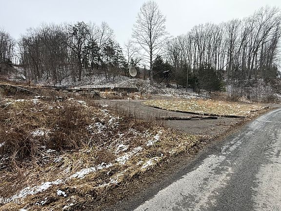 3rd image of 29188 Chestnut Ridge Rd