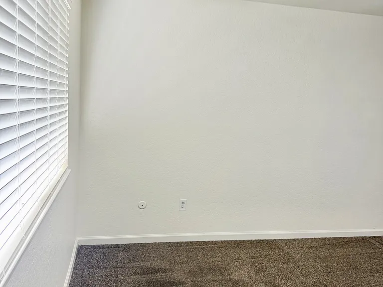 814 S Cindy St — Photo 38