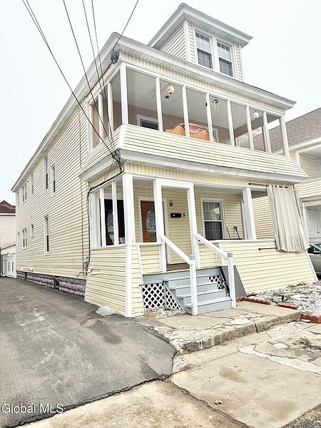 2nd image of 5 Hawk Street