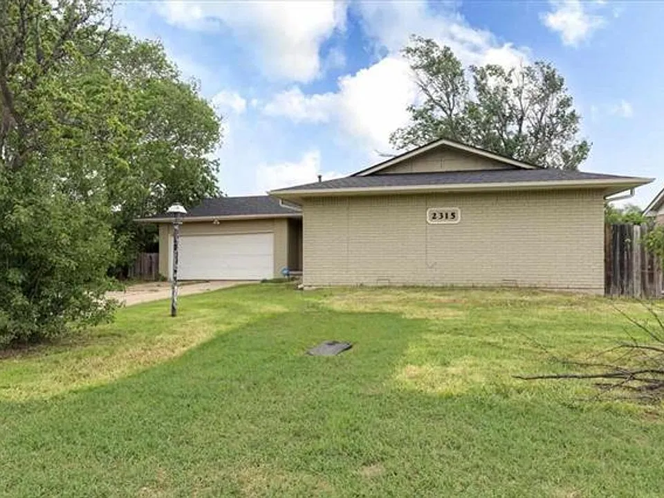 2315 NW Austin Dr