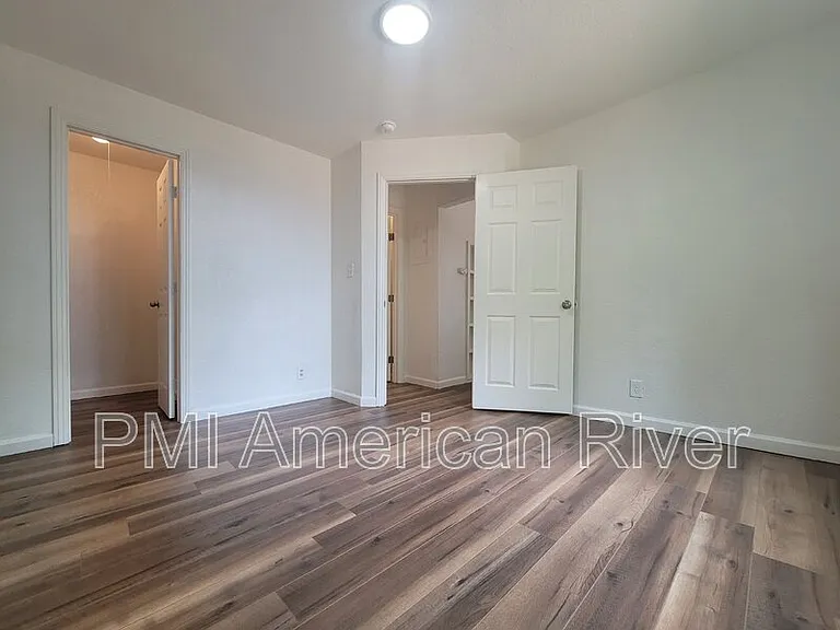 3729 Balsam St #4 — Photo 8