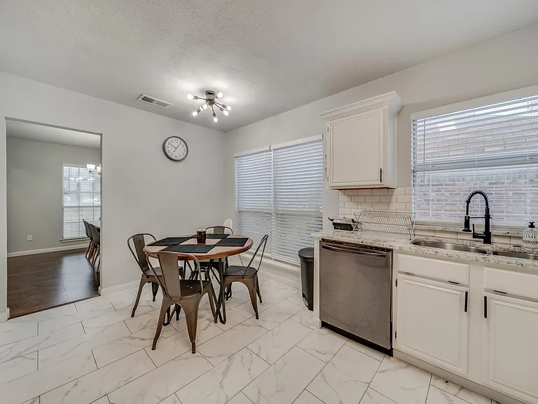 843 Sonora Ln — Photo 39