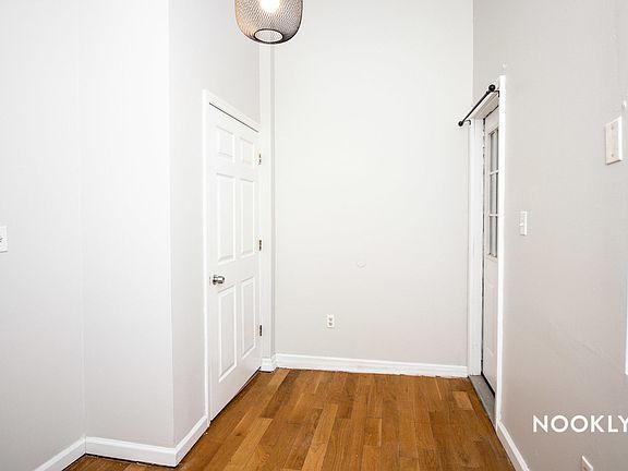 5th image of 166 Throop Ave #1R