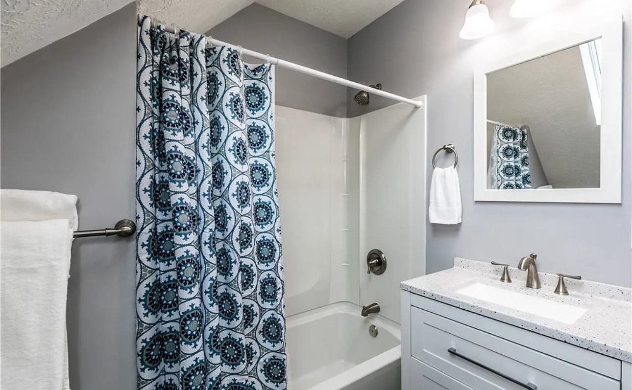 1051 Westmoreland Ave — Photo 4