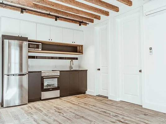 Rented by Nolita Group | media 11