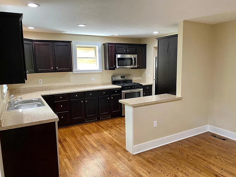 210 Lemoyne Ave — Photo 7