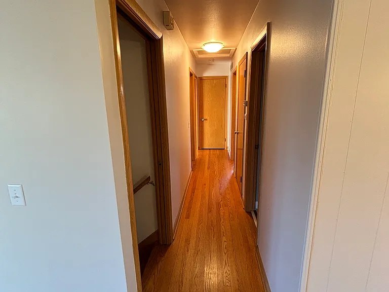 4806 Goldfinch Dr — Photo 9