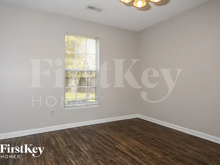 160 Danzid Dr — Photo 10