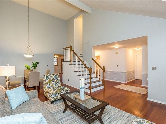 3rd image of 2905 Boulder Dr