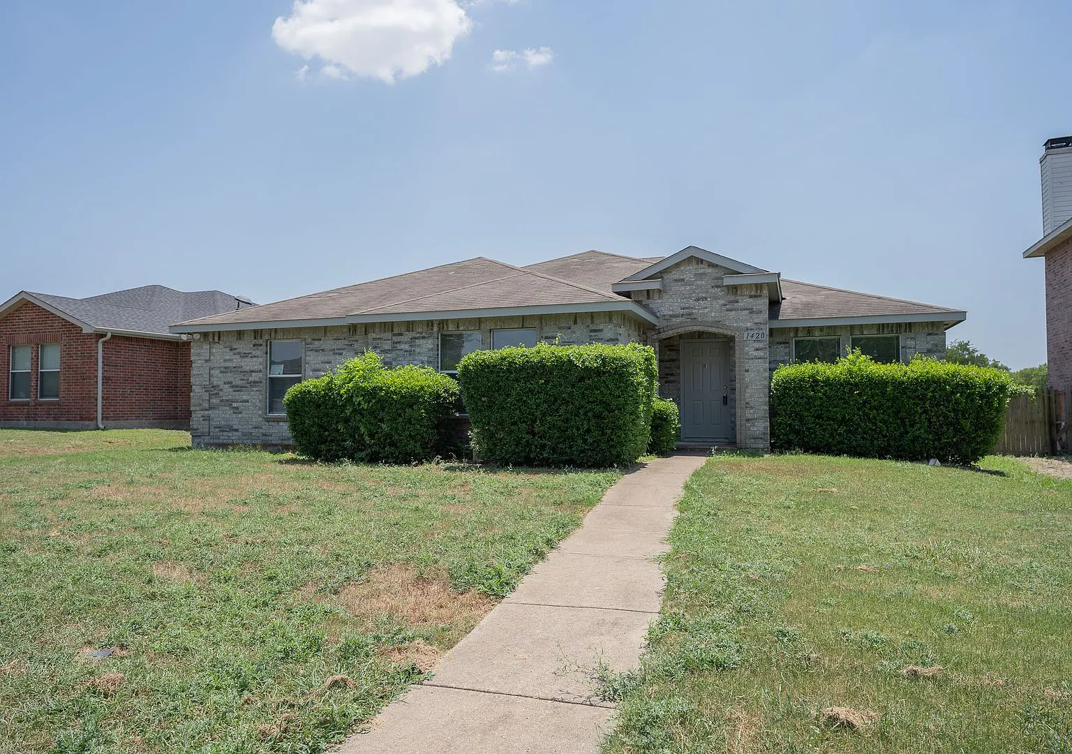 Adorable 4 bedroom for lease!! — Photo 1