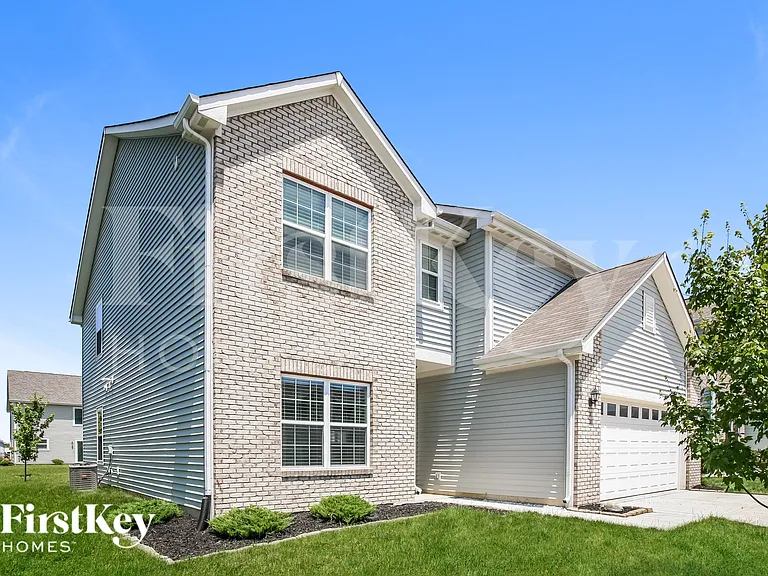 958 Adena Ln — Photo 2