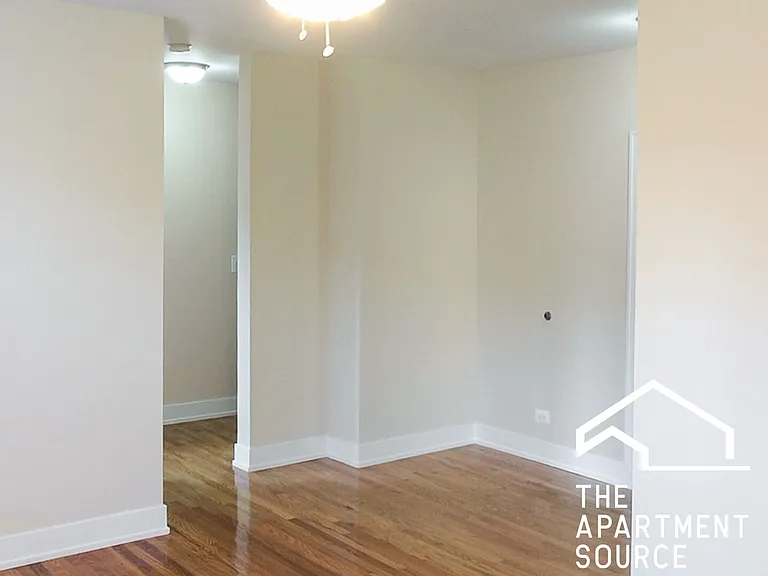 617-25 W Melrose St #C3 — Photo 9