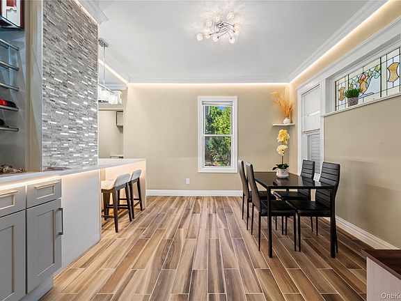 2nd image of 48 Woodruff Place