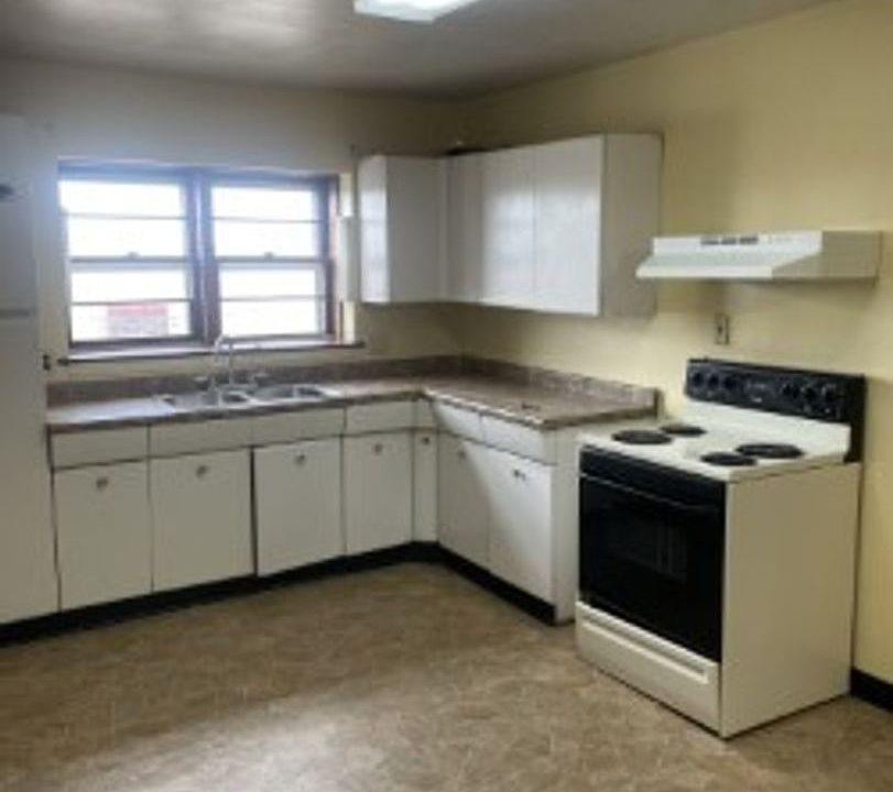 1st image of 117 N Church St #4
