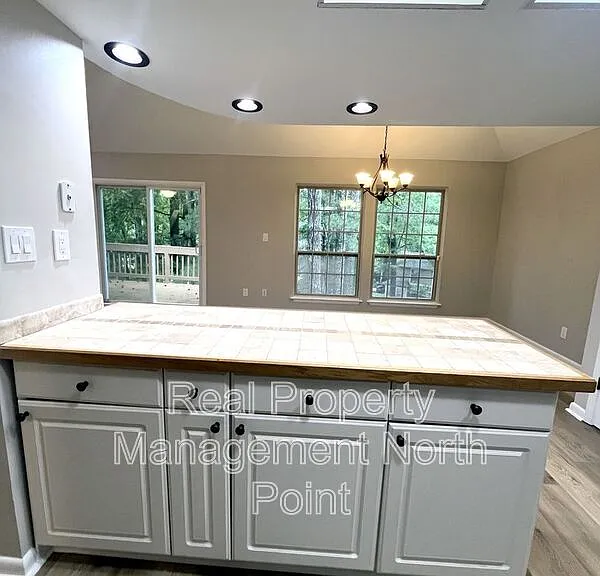 3030 Steeplechase Dr — Photo 13