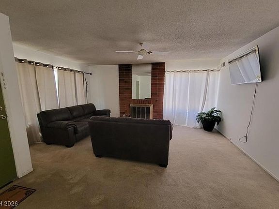 2nd image of 2102 E Russell Rd