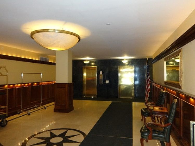2nd image of 225 Saint Pauls Ave #418