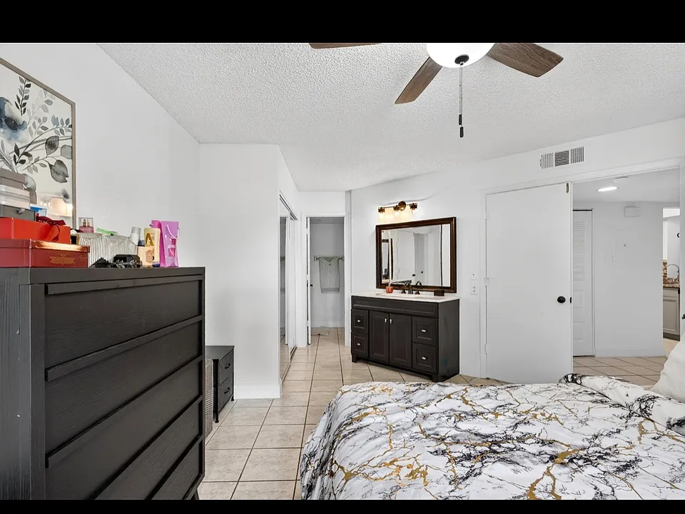 1548 SE Royal Green Cir #206
