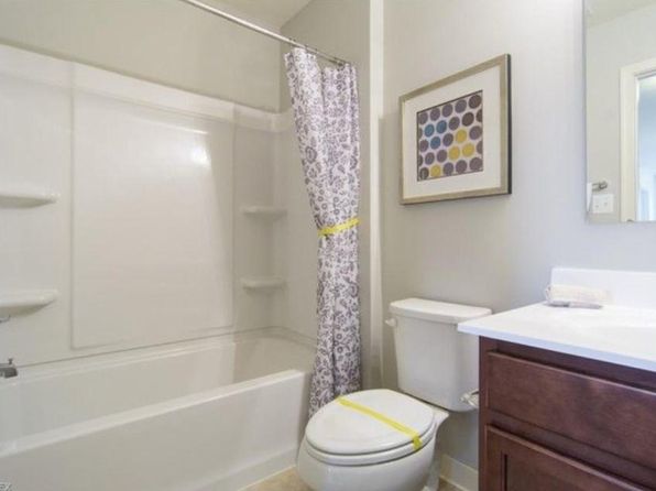 3356 Greens Pointe Dr