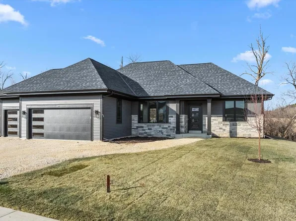 394 West Sparrow WAY, Grafton, WI 53024