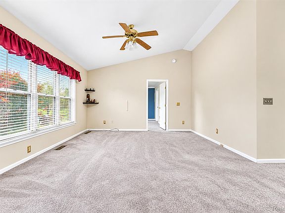 3rd image of 5451 Fleming Rd